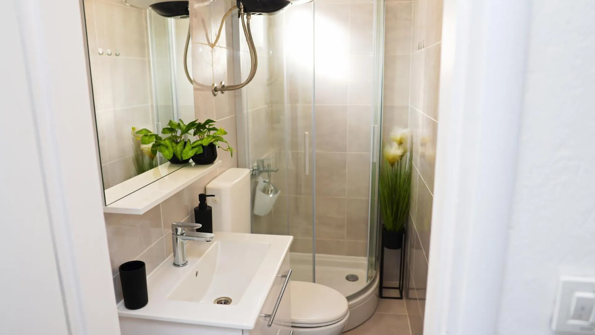 Izabella Seaside Suites Sveti Petar